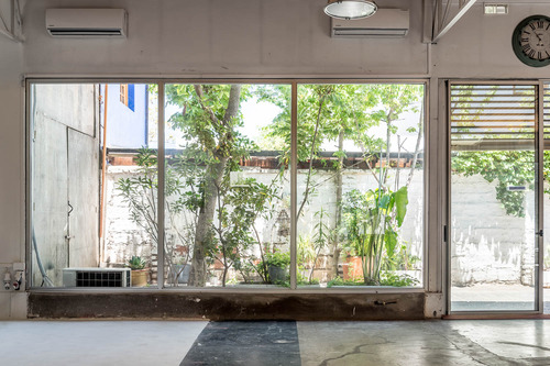 Casona Clásica Remodelada Con Amplio Estudio Y Espacios