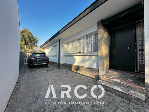 En Venta Casa Completamente Remodelada. Ñuñoa