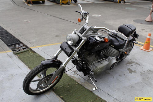 Imagen 2 de 24 de Harley Davidson Softail Rocker