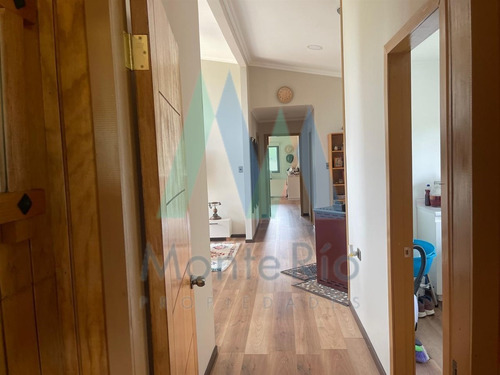 Casa En Venta De 2 Dorm. En Los Lagos