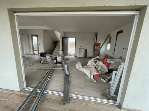 Imagen 6 de 26 de Venta Permuta Casa En Barrio Cerrado Privado San Sebastian Área 8 Pilar Financiación Cuotas Facilidades Parrilla Pileta Patio Quincho Oportunidad Inversión Vista A La Laguna