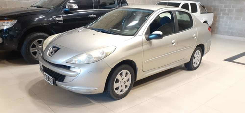 Peugeot 207 2013 1.4 Sedan Active 75cv