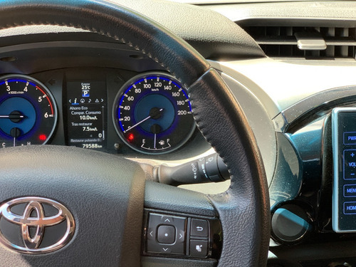 Imagen 12 de 13 de Toyota Hilux 2.8 Cd Srv 177cv 4x4 At