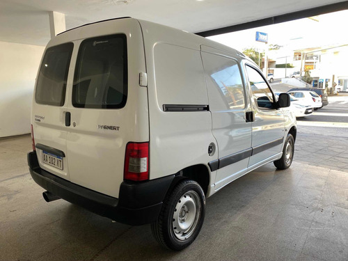 Imagen 4 de 12 de Peugeot Partner 2016 1.6 Hdi Furgon Confort