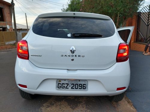 Renault Sandero 2016 1.0 16v Authentique Hi-flex 5p