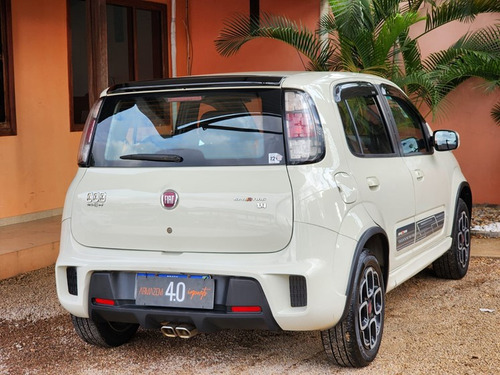 Fiat Uno 1.4 EVO SPORTING 8V FLEX 4P AUTOMATIZADO