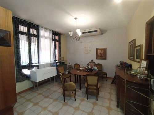 En Venta Casa Para Remodelar En Urbanización La Viña Valencia Estado Carabobo Venezuela / Emer.