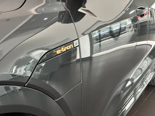 Audi E-tron Advanced