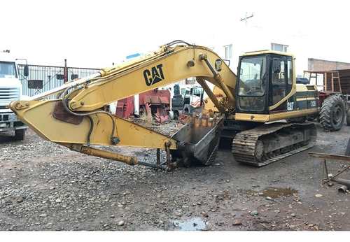 Retroexcavadora Caterpillar 320