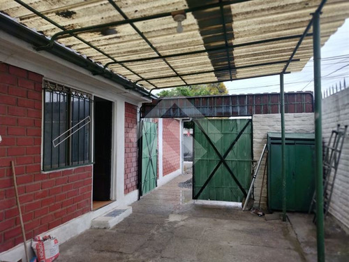 Casa En Venta De 5 Dorm. En Conchalí