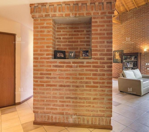 Imagen 4 de 30 de Casa Chalet En Venta Ubicado En Barrio Parque Las Lomadas, Campana, G.b.a. Zona Norte