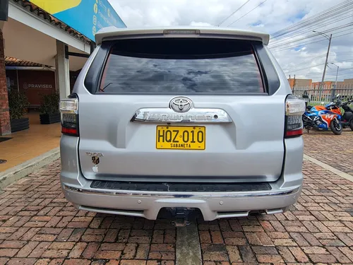 Toyota 4Runner Limited 4.0cc AT AA 4X4