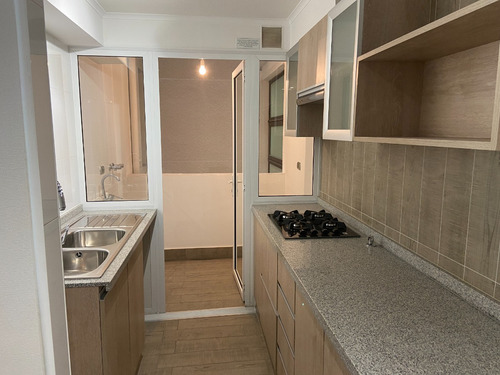 Amplio Depto En Primer Piso, 2d+2b+1est+bod, Cerca Campus Uc