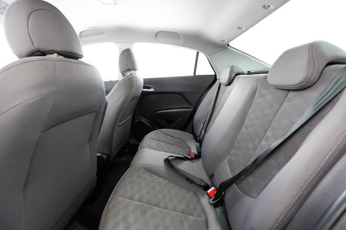 Imagem 15 de 17 de Hyundai Hb20s 1.6 Comfort Plus 16v Flex 4p Automático