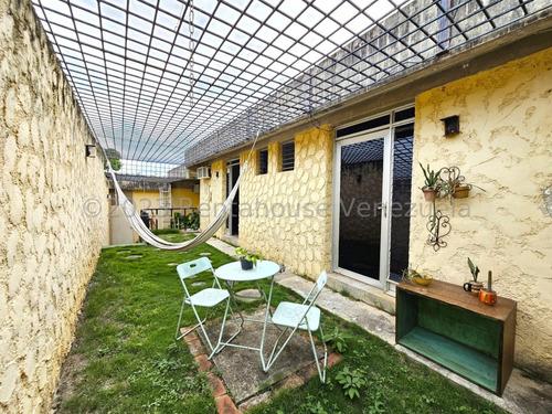 Rosa Rodríguez Vende Casa En Colinas De Santa Rosa, Barquisimeto 25-5559