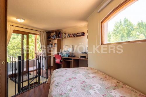 Casa Chilena, Excelente En Condominio