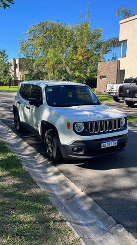 Imagen 3 de 6 de Jeep Renegade 2016 1.8 Sport