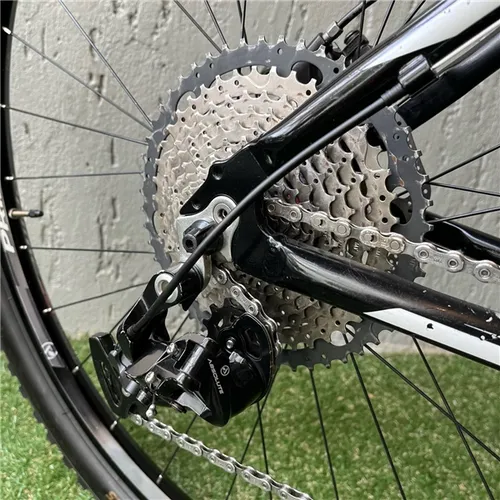 Bicicleta High One Optimus 29 Tam 18 Preto branca