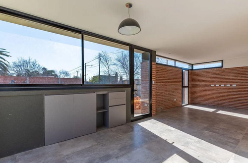 Duplex Venta -2 Dormitorios Y Cochera -estrenar -240 Mts 2 - Barrio Gambier