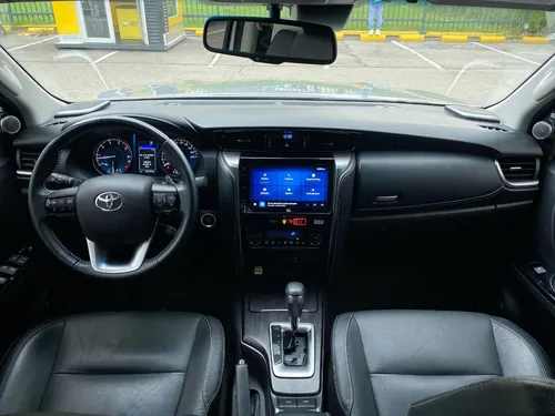 Toyota Fortuner Srv 2.4 Diesel 4x2 At 2023