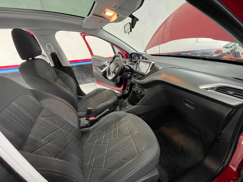 Imagen 17 de 25 de Peugeot 208 2016 1.6 Allure Touchscreen