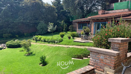 Casa En Loma Del Padre, Cuajimalpa De Morelos Con 5 Recámaras, 400 M², Id: 146869