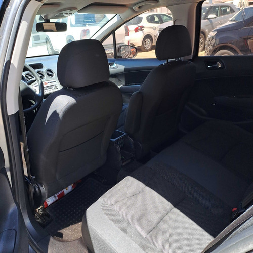 Imagen 14 de 18 de Peugeot 408 Allure 2.0n 2013