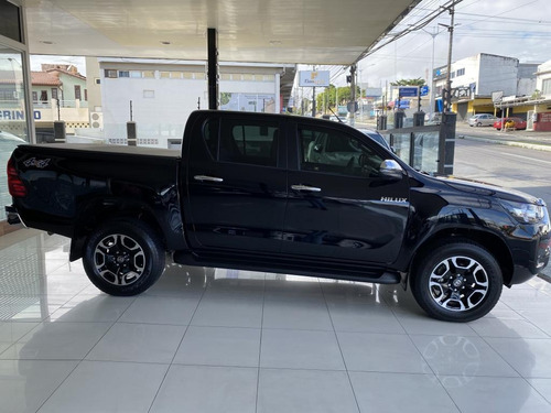 Imagem 6 de 12 de Hilux Cd Srv 4x4 2.8 Tdi Diesel Aut.