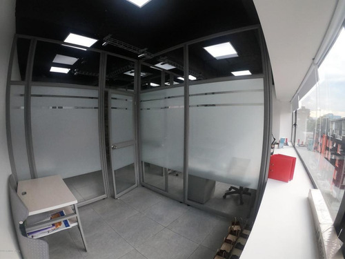 Comercial En Chico(bogota) Rah Co: 21-485