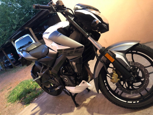 Imagen 6 de 15 de Bajaj Rouser Ns 200