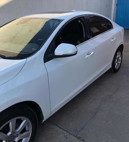 Imagen 4 de 10 de Volvo S60 2014 2.0 T4 180cv At