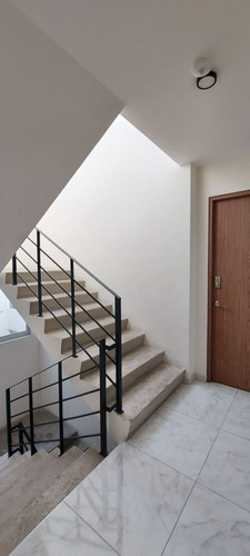 Imagen 3 de 26 de Venta Departamento Con Roof Privado Y Dos Balcones En Porta