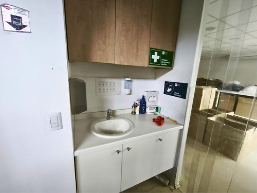 Arriendo Bodegas 5000 M2 Con Oficinas Y Patio De Maniobras