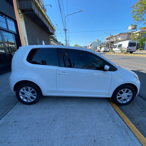 Volkswagen Up! 1.0 High Up! 75cv 3 p