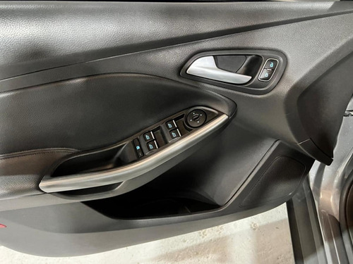 Ford Focus III 2.0 Sedan Titanium At6
