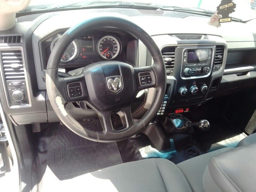 Imagen 10 de 15 de Dodge Ram 5.7 Pick Up 4x2