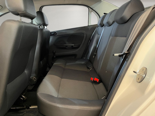Volkswagen Voyage 1.6 MSI Flex 16V 4p Aut.