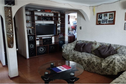 Imagen 4 de 11 de Casa 2 Pisos En Venta Pudahuel 4d 2b Santiago
