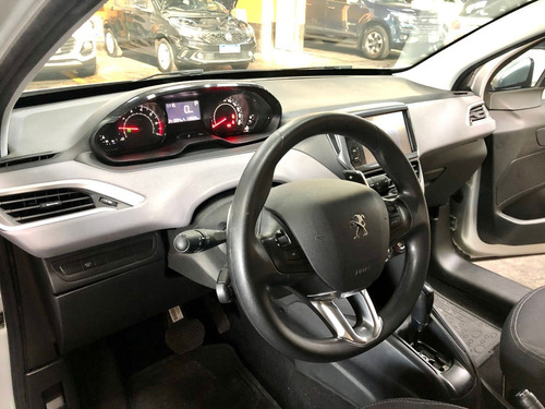 Imagen 8 de 14 de Peugeot 208 1.6 Allure Nav Tiptronic 2017