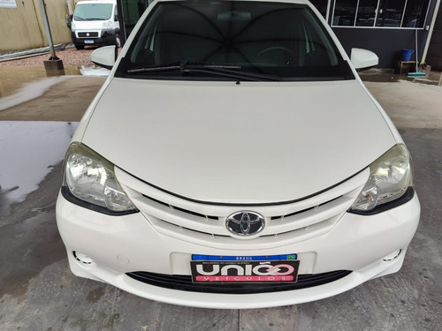 Toyota Etios ETIOS 1.5 XS SEDAN ANO 2014/2014