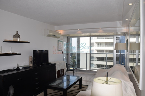 Apartamento En Brava, 1 Dormitorios *- Ref: 1726