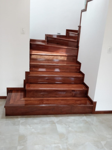 Imagen 8 de 10 de Instalacion De Piso De Madera Piso Flotante Pulida Sin Polvo