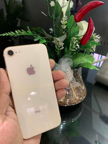 iPhone 8 64gb Gold