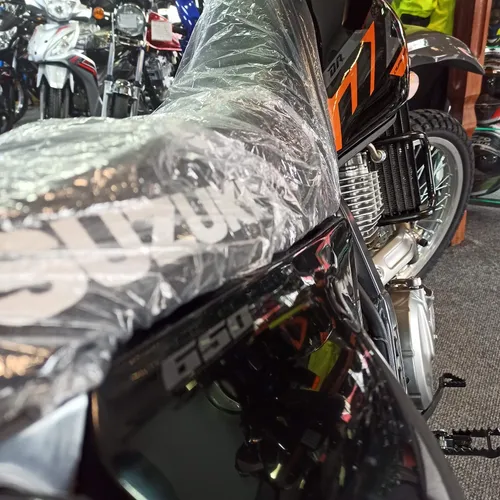 Enduro Suzuki Dr650 Se 2024 Japón - Financia Bbva