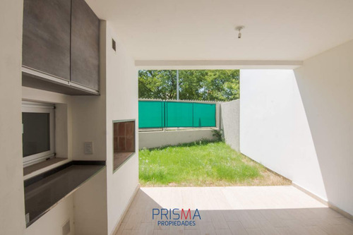 Imagen 20 de 24 de Dúplex Housing Chacritas. Dormitorios En Planta Baja Y Planta Alta