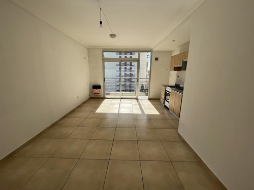 Departamento 2 Ambientes Moderno En Alquiler Con Balcon - Wilde