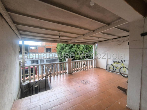 Bella Casa Duplex Ubicada En Conjunto Cerrado Con Vigilancia 24 Hrs, Sala Comedor Concepto Abierto, Cocina Empotrada Moderna Con Tope De Cuarzo,area De Faena, Patio,terraza Con Escaleras Independiente