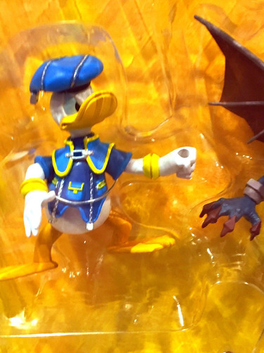 Disney Figura Kingdom Hearts Donald Y Air Soldier (nuevo)