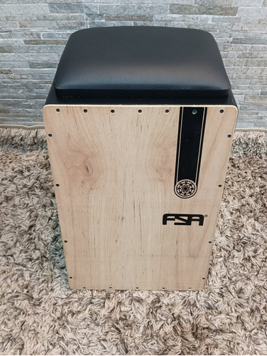 Cajon Fsa Confort Elétrico Preto Com 2 Saídas Xlr