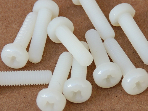 Imagen 4 de 4 de Tornillos De Nylon 66